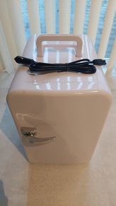 Mini fridge / car fridge