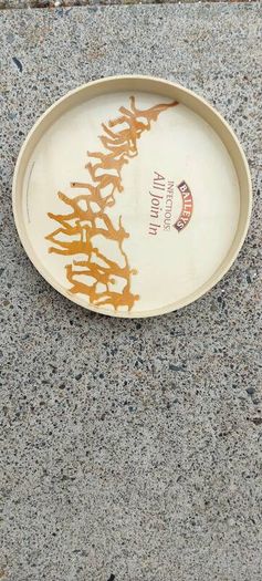 baileys drinks tray ,,see pictures for condition, good, used condition, sold as is ,buyer collects or pays postage thank you,