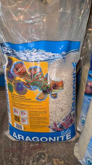 Marine or cichlid aquarium sand