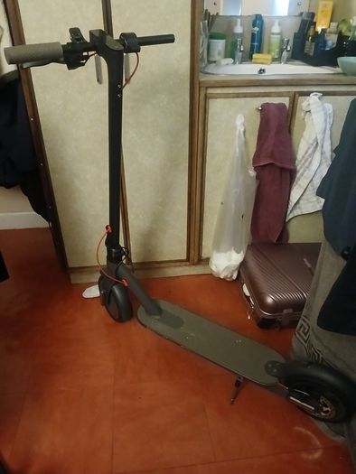 Scooter Electric 60  no charger