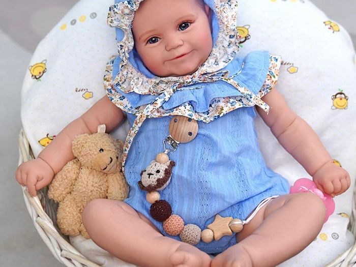 Reborn Baby Dolls Girl - 17 Inch Cute Soft Vinyl Realistic-Newborn Baby Doll for 3+ Year Old Girls (FREE POSTAGE)