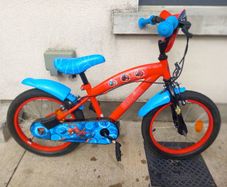 Kids spiderman bike size 16 inch wheels