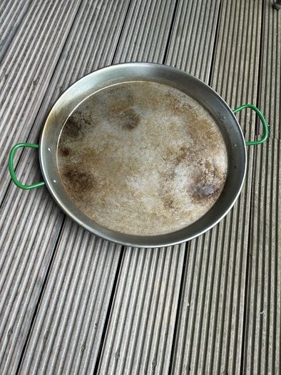 Paellera / paella pan 44 cms