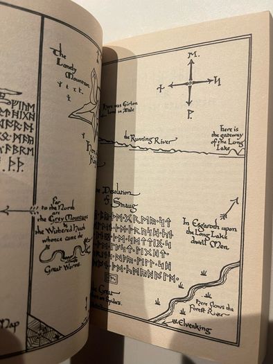 The Hobbit (JRR Tolkien)