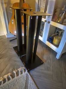 speaker stands