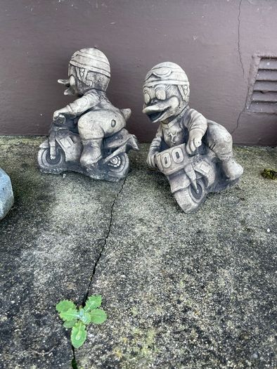 garden ornaments