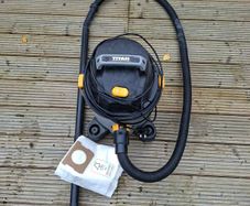 Titan wet/dry vacuum