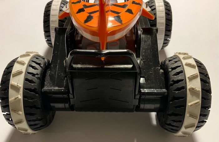 Hot Wheels Monster Trucks Unstoppable Tiger Shark