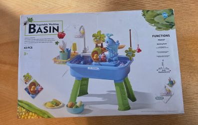 Kids 43 Piece Water Play Table Sink Fishing and Kitchen Set