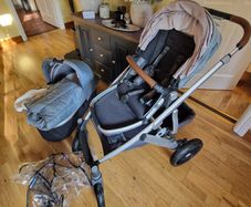 Uppababy Vista Travel System and buggy board