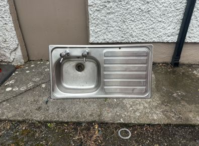 Stainless Steel Sink 950MM X 508MM w/ Hot & Cold Tap