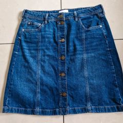 Immaculate condition river island knee length skirt