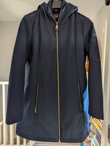 DKNY windy and water protection coat
