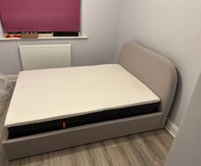 Double bed with mattress