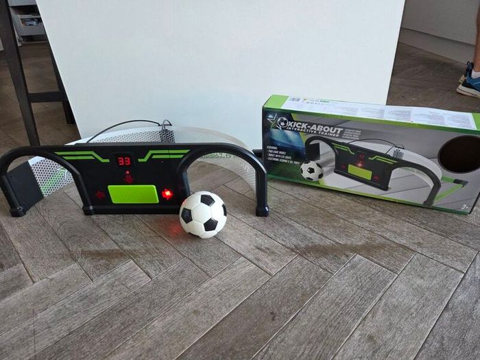 kick- about football trainer