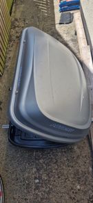 Roof box