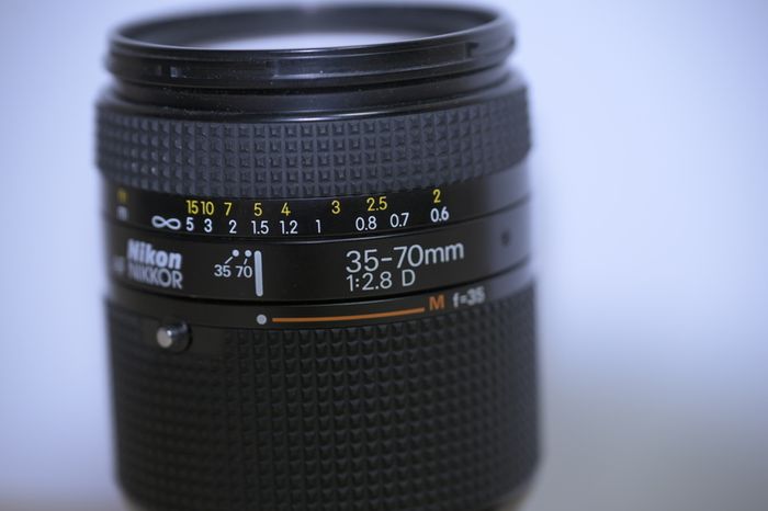 Nikon AF NIKKOR 35-70mm F/2.8 Zoom Lens with Caps