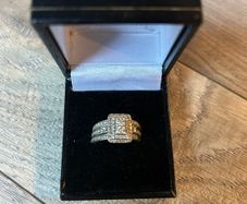 engagement diamond ring