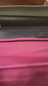 4 yoga mats