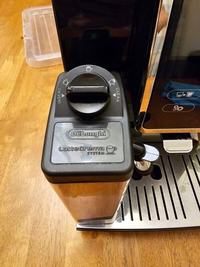 De'Longhi Dinamica Plus fully-automatic bean-to-cup coffee machine