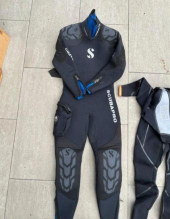 scuba diving gear