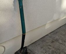 Garden shovel