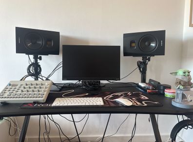Adam Audio T7V Active Studio Monitor Pair + Desk Stands