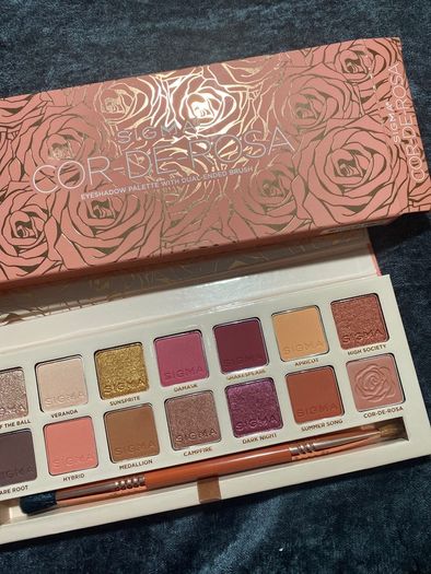 Sigma cor de Rosa eyeshadow palette