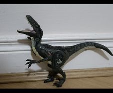 Jurassic World Raptor Dinosaur