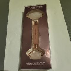 Rose quartz facial roller