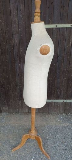Mannequin Antique Circa 1920s bust Girard of Paris