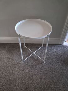 small round table