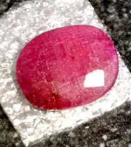Beautiful 6.5ct pinkish Ruby with certificate