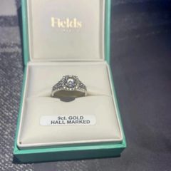 9ct white gold Cubic Zirconia ring