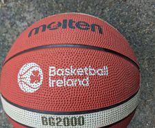 Molten BG2000 Basketball