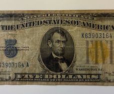 US 5 Dollar Bill - Yellow Seal WW2
