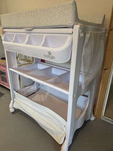 Babylo Bath and Baby Changing Table