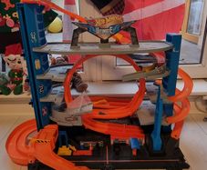 Hot Wheels Ultimate Garage