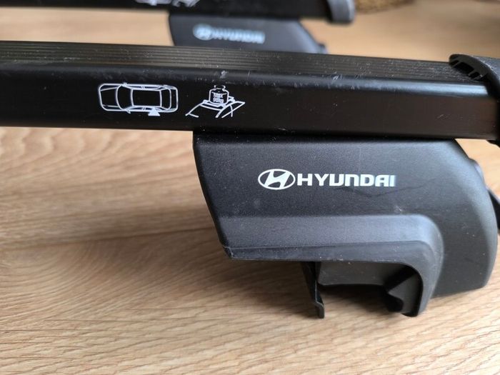 Hyundai Genuine Roof Bars rack
