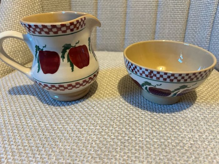 Nicholas Mosse small jug and bowl