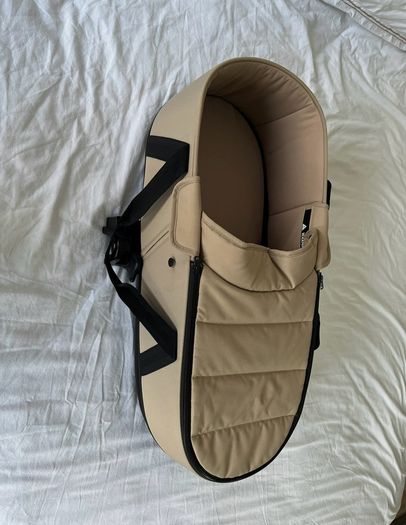 Babyzen YOYO Taupe Bassinet & Rain Cover