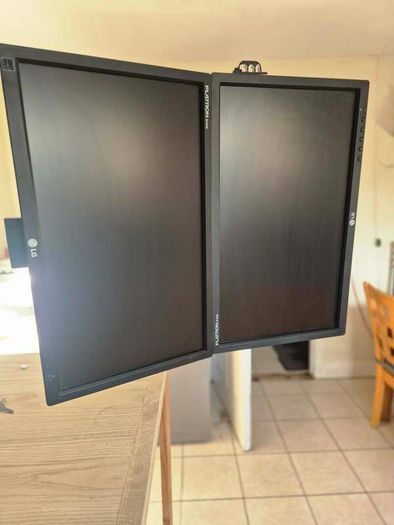 Dual monitor stand