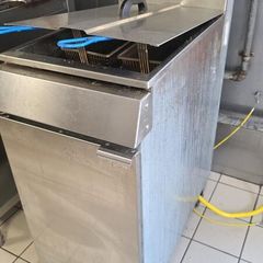 Free-Standing Commercial Fryer