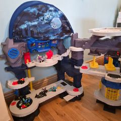 Fisher-Price Imaginext DC Super Friends Batcave
