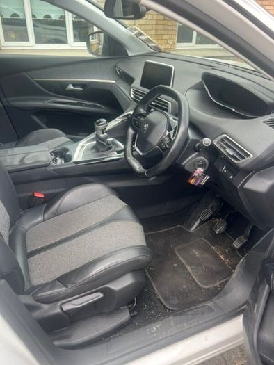 Peugeot 3008 1.6 Hdi Allure