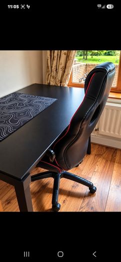 Gaming chair and Desk