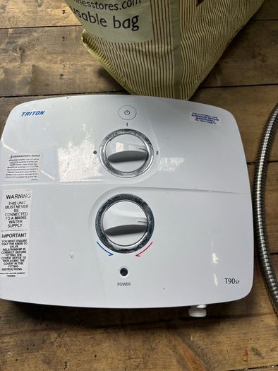 Triton T90sr electric shower