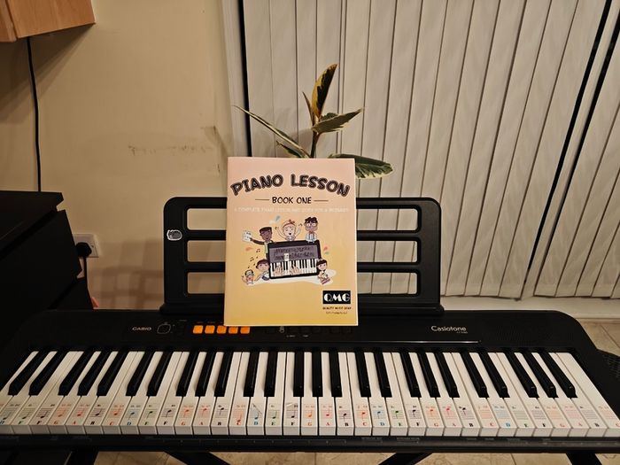 In Great Condition Casio CT-S100 Casiotone Keyboard