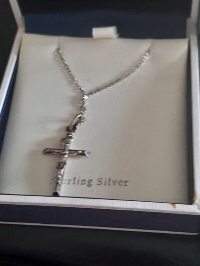 ladies silver chain and pendant