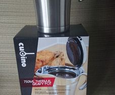 Gravy pot